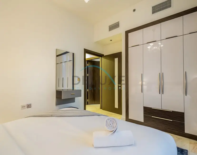 Stunning 3-Bedroom Apartment in Bayz Tower — Business Bay — photo 24