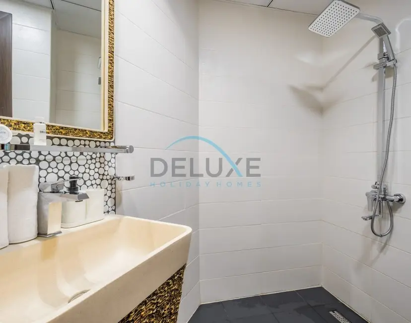 Capacious 3-Bedroom Apartment in Bayz Tower — Business Bay — photo 31