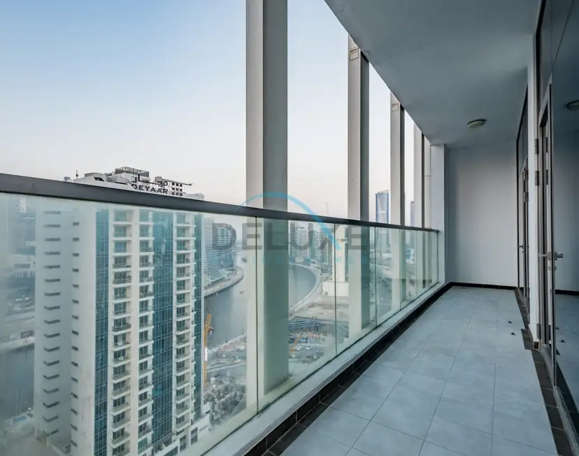 Upscale 3-Bedroom Apartment in Bayz Tower — Business Bay — photo 29