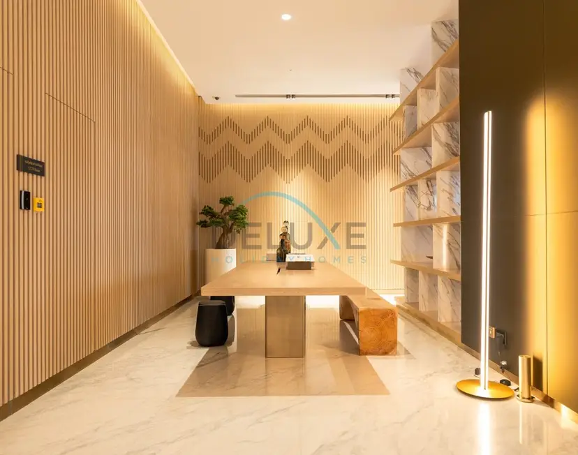 Contemporary 1-Bedroom w/ Partial Canal Views — Business Bay — photo 38