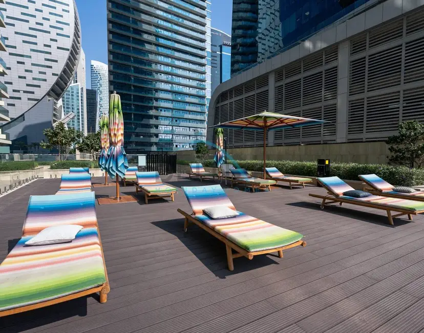 Contemporary 1-Bedroom w/ Partial Canal Views — Business Bay — photo 36