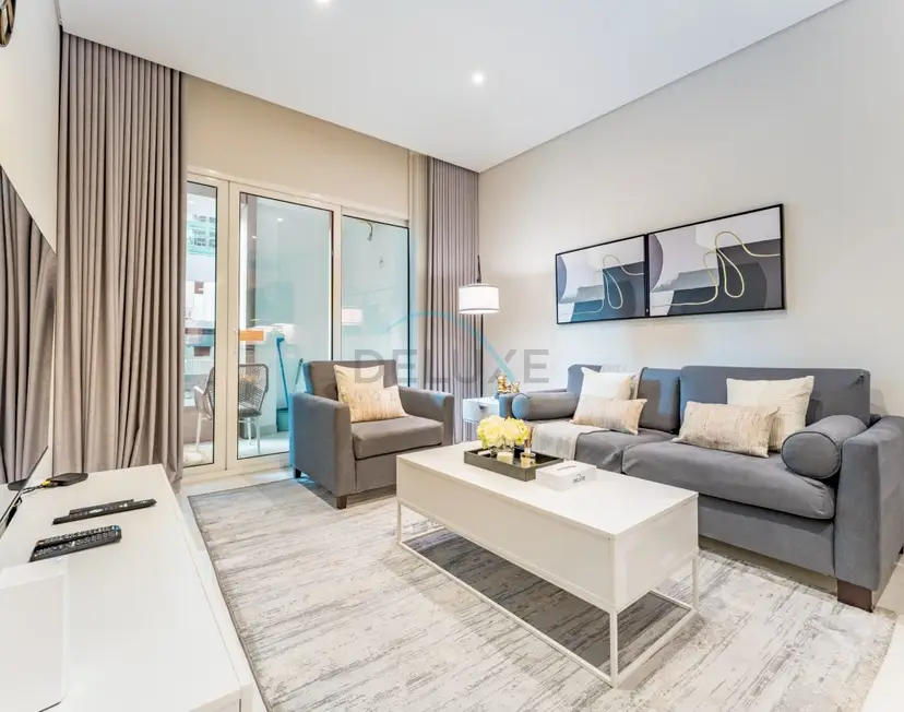 Pool and City View 1-Bedroom Near Dubai Water Canal, The Cosmopolitan — Business Bay — photo 7