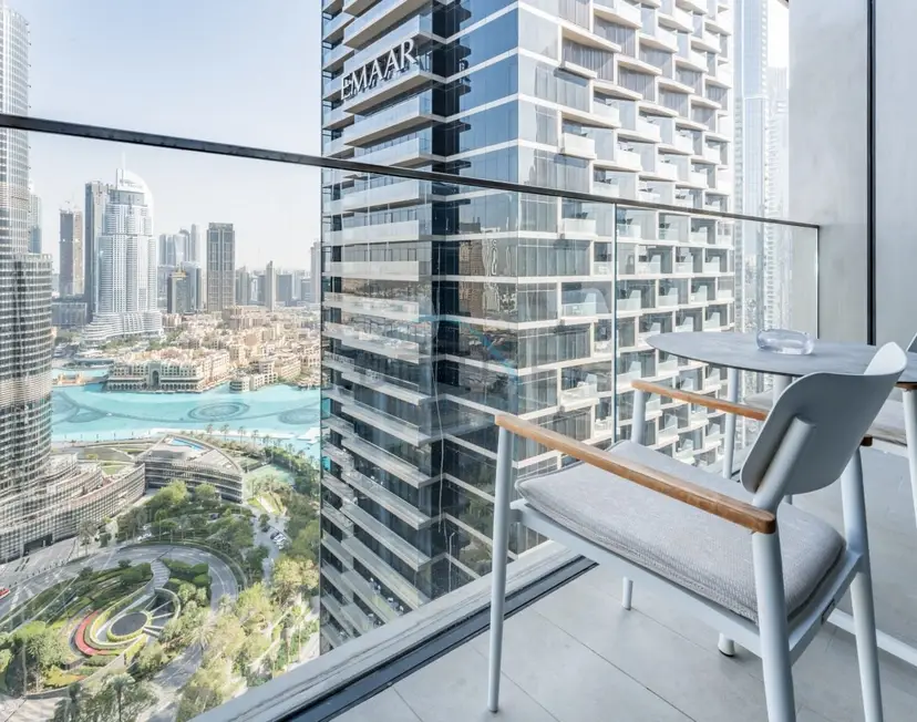 Overlooking Burj Khalifa and Fountain Views from Living to Bedrooms — Downtown Dubai — photo 14