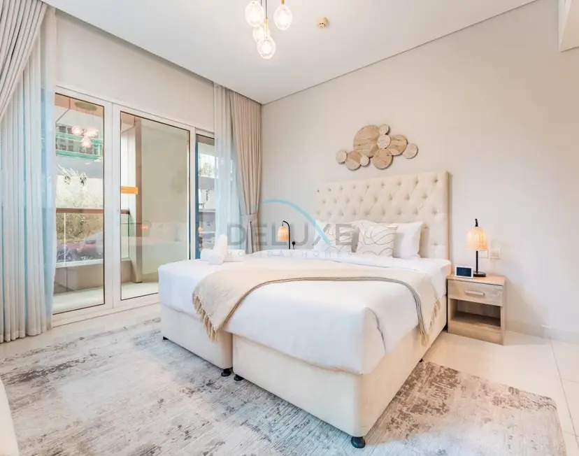Pool and City View 1-Bedroom Near Dubai Water Canal, The Cosmopolitan — Business Bay — photo 3