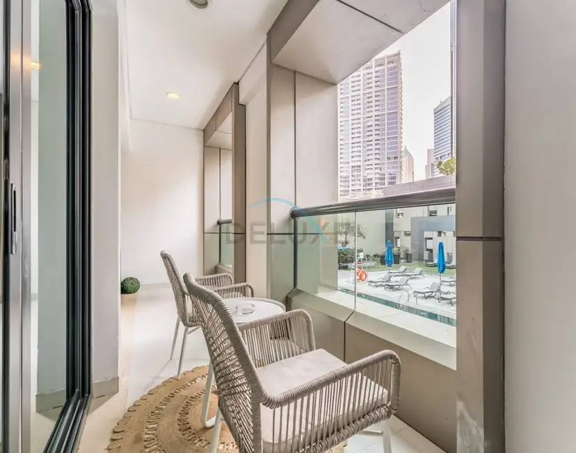 Pool and City View 1-Bedroom Near Dubai Water Canal, The Cosmopolitan — Business Bay — photo 17