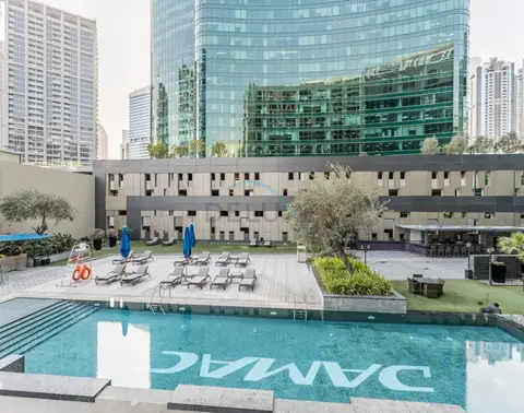 Pool and City View 1-Bedroom Near Dubai Water Canal, The Cosmopolitan — Business Bay — photo 5