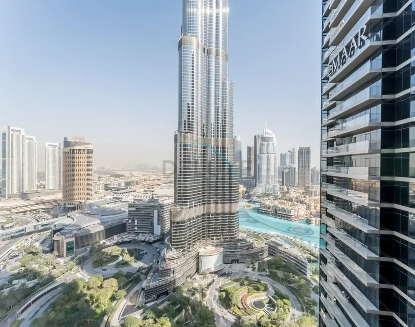 Overlooking Burj Khalifa and Fountain Views from Living to Bedrooms — Downtown Dubai — photo 31