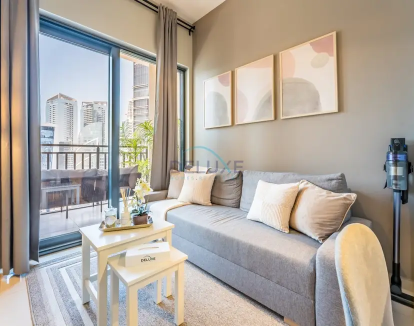 City Views 1-Bedroom with Balcony Near Dubai Water Canal, Zada Tower — Business Bay — photo 2