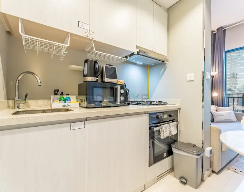 Dubai Canal and City Views 1-Bedroom, Minutes Drive to Burj Khalifa — Business Bay — photo 3