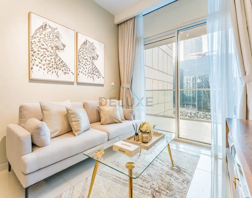 City and Burj Khalifa View 2-Bedroom, Near Dubai Water Canal, Vera Tower — Business Bay — photo 2