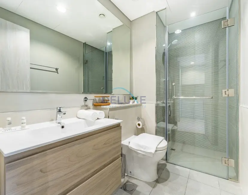 City Views 1-Bedroom with Balcony Near Dubai Water Canal, Zada Tower — Business Bay — photo 11