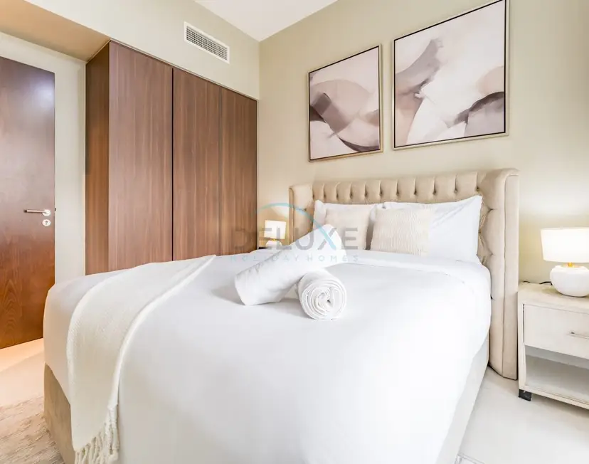 City and Burj Khalifa View 2-Bedroom, Near Dubai Water Canal, Vera Tower — Business Bay — photo 14