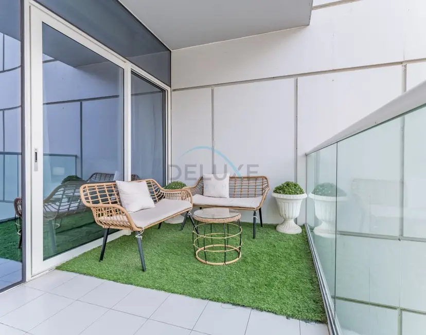 City and Burj Khalifa View 2-Bedroom, Near Dubai Water Canal, Vera Tower — Business Bay — photo 16