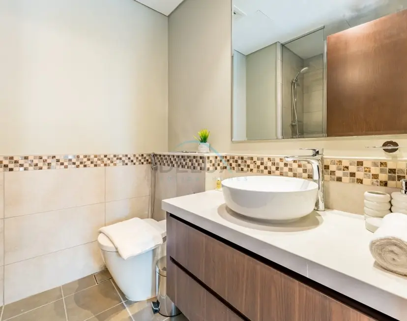 City and Burj Khalifa View 2-Bedroom, Near Dubai Water Canal, Vera Tower — Business Bay — photo 19