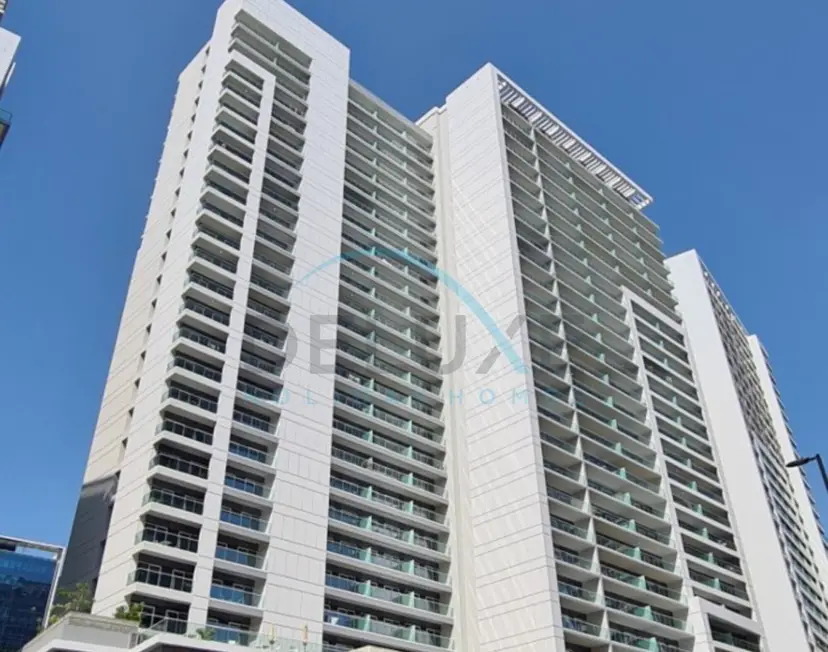 City and Burj Khalifa View 2-Bedroom, Near Dubai Water Canal, Vera Tower — Business Bay — photo 21