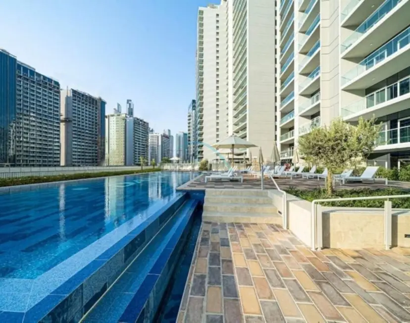 City and Burj Khalifa View 2-Bedroom, Near Dubai Water Canal, Vera Tower — Business Bay — photo 23