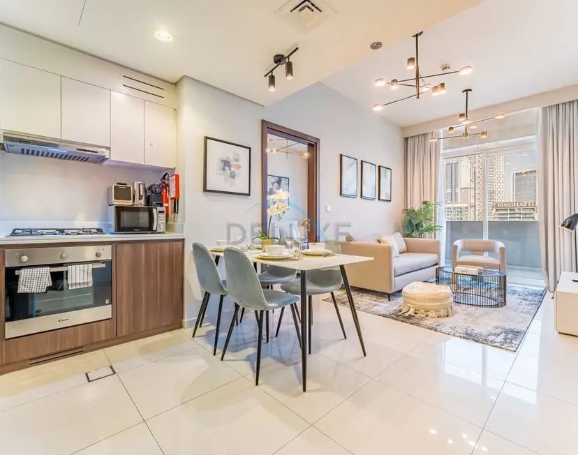 High-Rise 2-Bedroom with Dubai Water Canal View, Quick Access — Business Bay — photo 7
