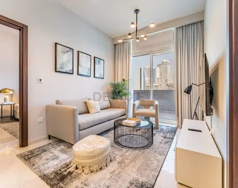 High-Rise 2-Bedroom with Dubai Water Canal View, Quick Access — Business Bay — photo 2