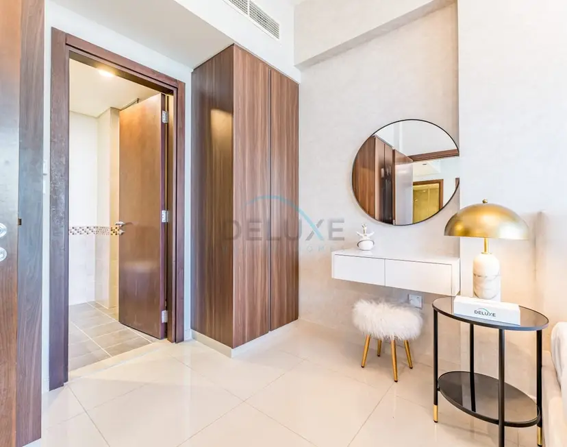 High-Rise 2-Bedroom with Dubai Water Canal View, Quick Access — Business Bay — photo 15