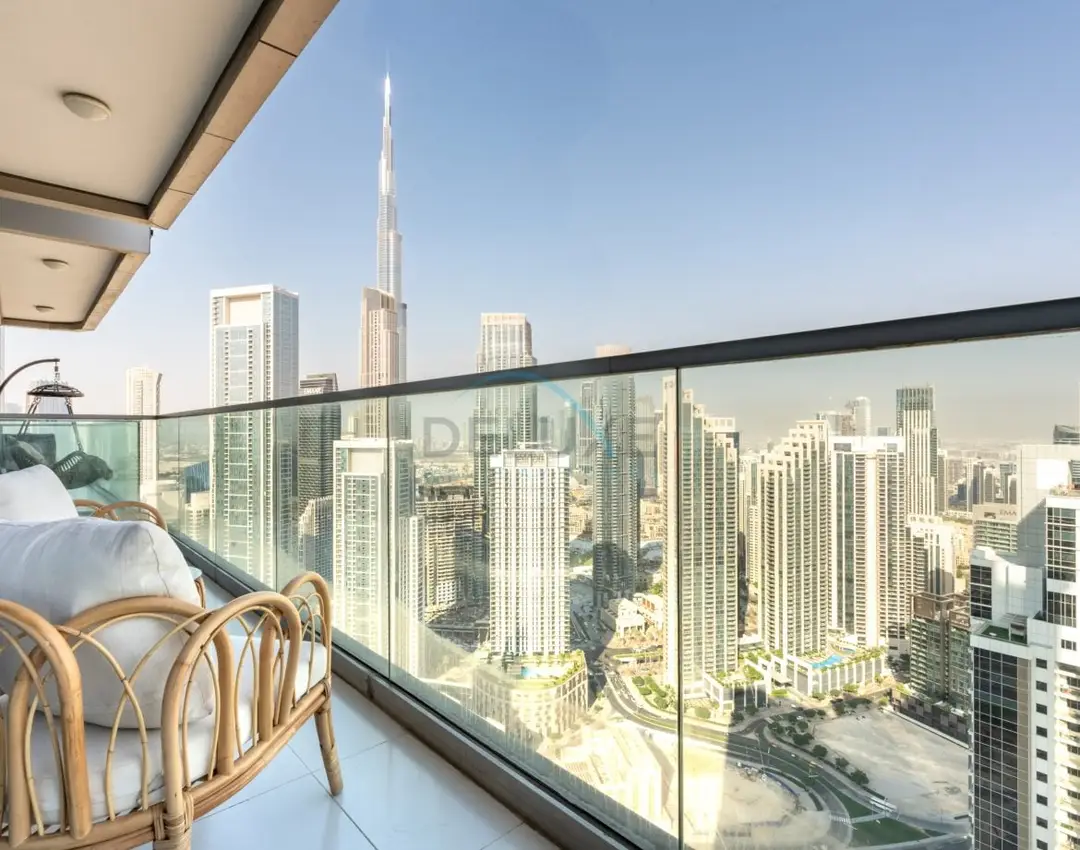 2-Bedroom with Balcony Overlooking City and Burj Khalifa — Business Bay