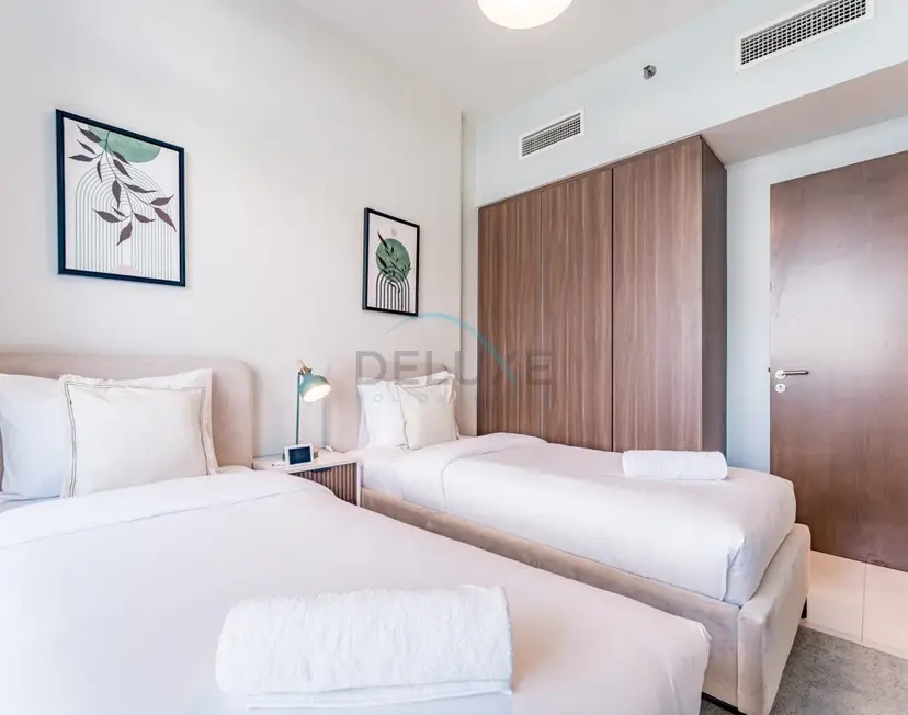 High-Rise 2-Bedroom with Dubai Water Canal View, Quick Access — Business Bay — photo 18