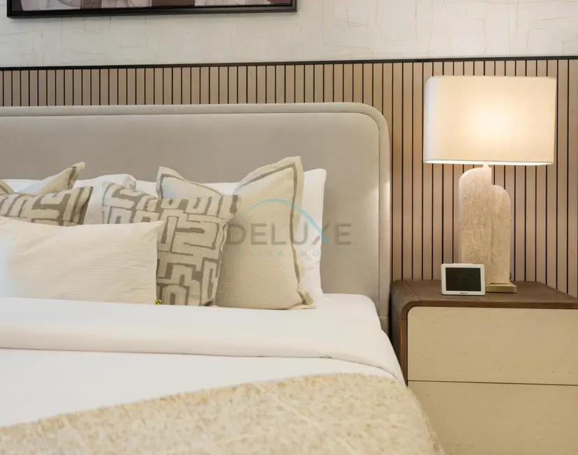 2-Bedroom with Balcony Overlooking City and Burj Khalifa — Business Bay — photo 24