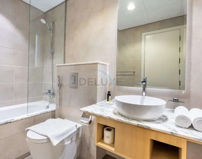 2-Bedroom with Balcony Overlooking City and Burj Khalifa — Business Bay — photo 27
