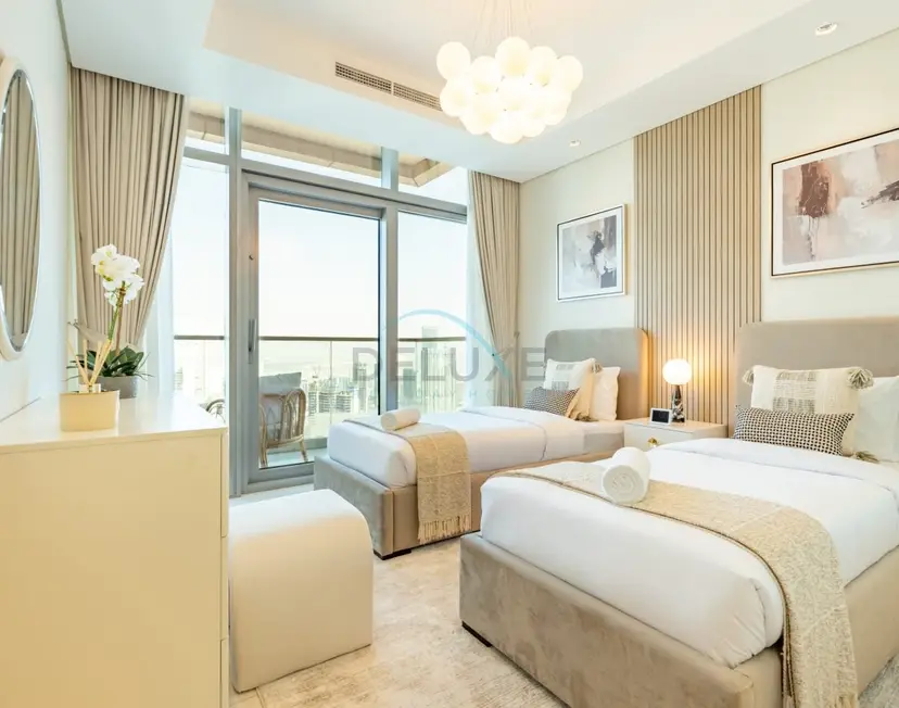 2-Bedroom with Balcony Overlooking City and Burj Khalifa — Business Bay — photo 4