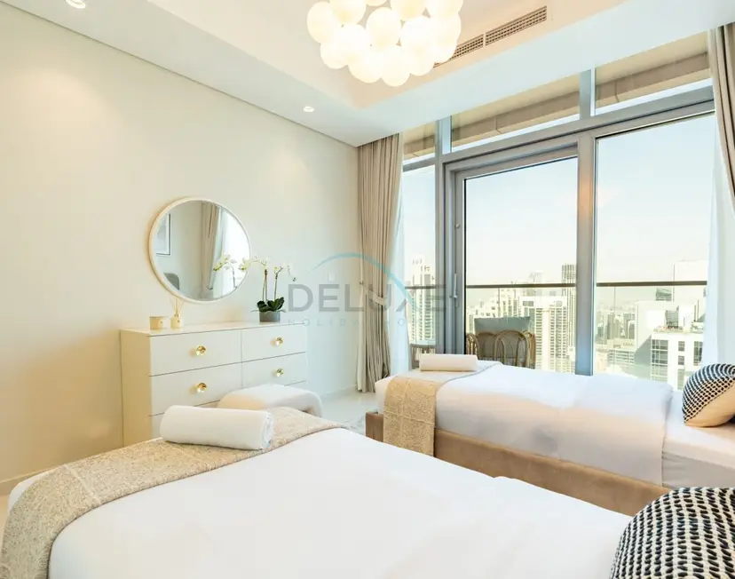 2-Bedroom with Balcony Overlooking City and Burj Khalifa — Business Bay — photo 29