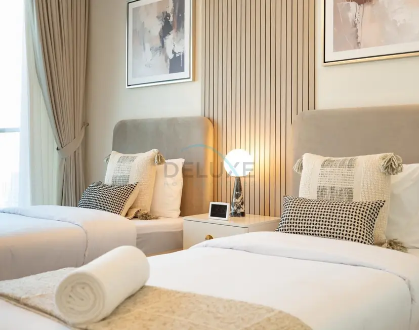 2-Bedroom with Balcony Overlooking City and Burj Khalifa — Business Bay — photo 30