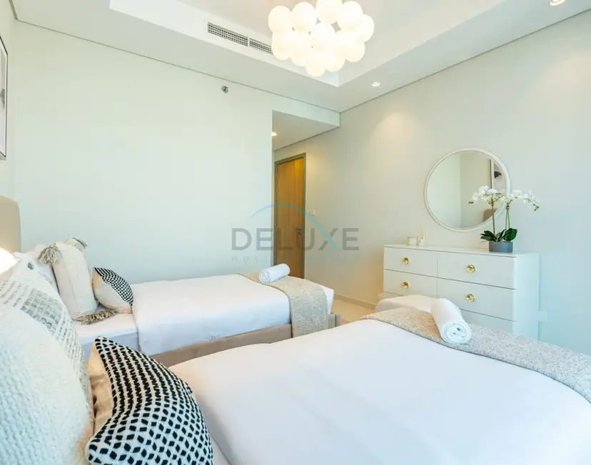 2-Bedroom with Balcony Overlooking City and Burj Khalifa — Business Bay — photo 33