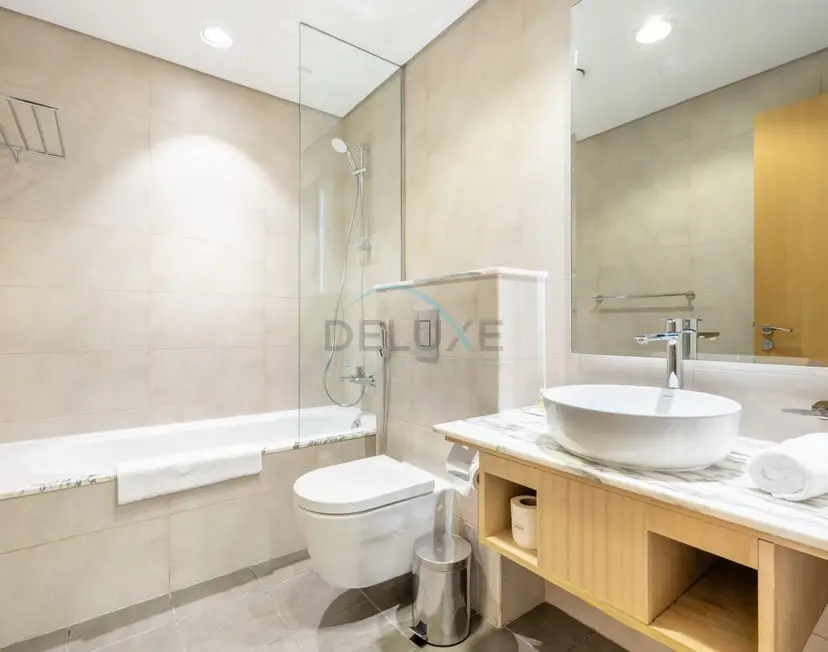 2-Bedroom with Balcony Overlooking City and Burj Khalifa — Business Bay — photo 34