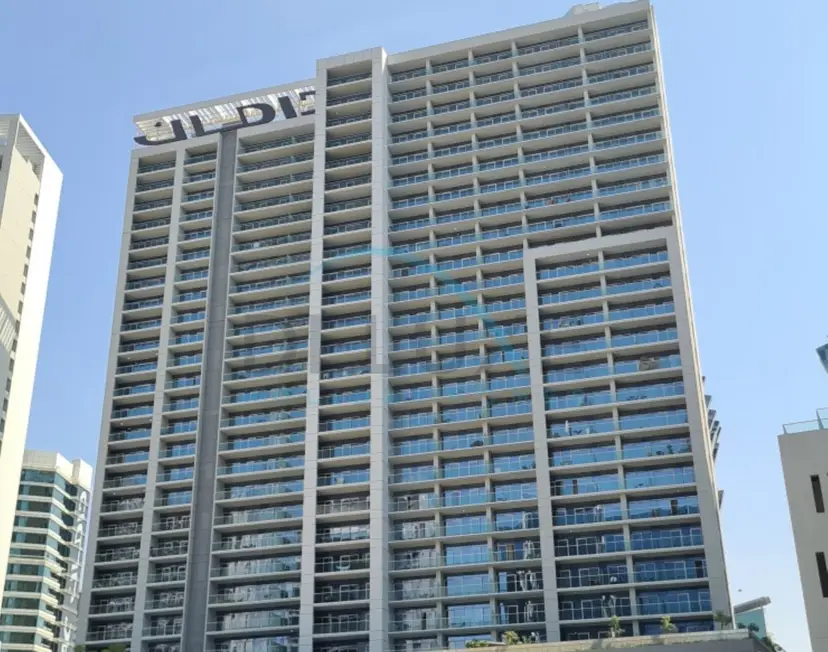 High-Rise 2-Bedroom with Dubai Water Canal View, Quick Access — Business Bay — photo 19