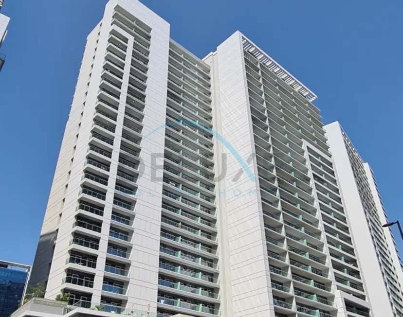High-Rise 2-Bedroom with Dubai Water Canal View, Quick Access — Business Bay — photo 21