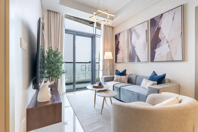 High-Floor Skyline View Near Safa Park and Godolphin Stables with Easy — Business Bay