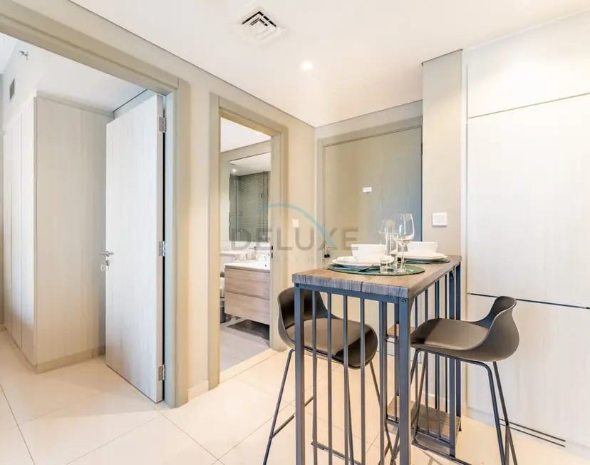 Facing the Dubai Water Canal 1-Bedroom, Minutes from Metro with Easy — Business Bay — photo 9