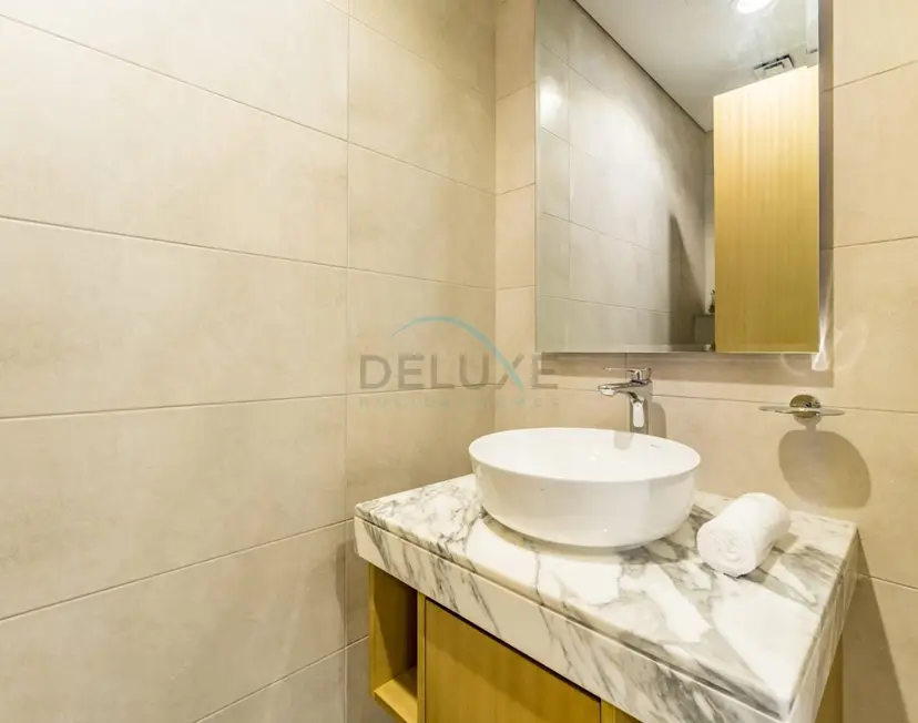 Steps from Dubai Water Canal 2-Bedroom, Near Safa Park & SZR, Easy — Business Bay — photo 9
