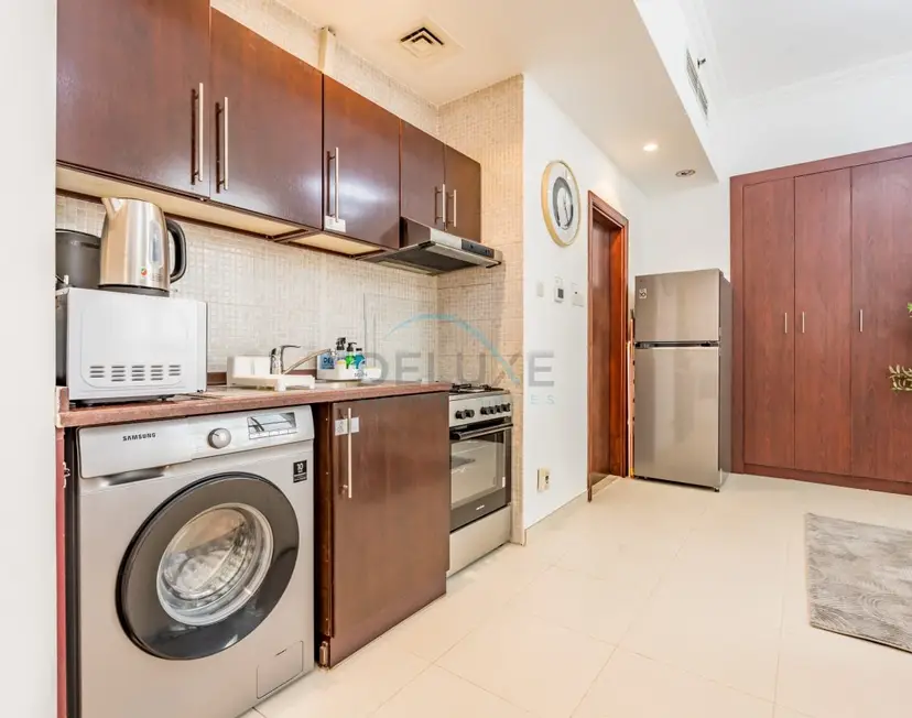 Studio Near Dubai Water Canal and Bus Station — Business Bay — photo 12