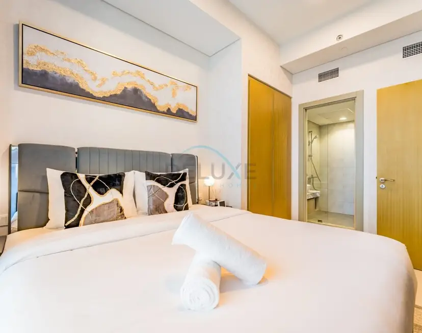 Steps from Dubai Water Canal 2-Bedroom, Near Safa Park & SZR, Easy — Business Bay — photo 15