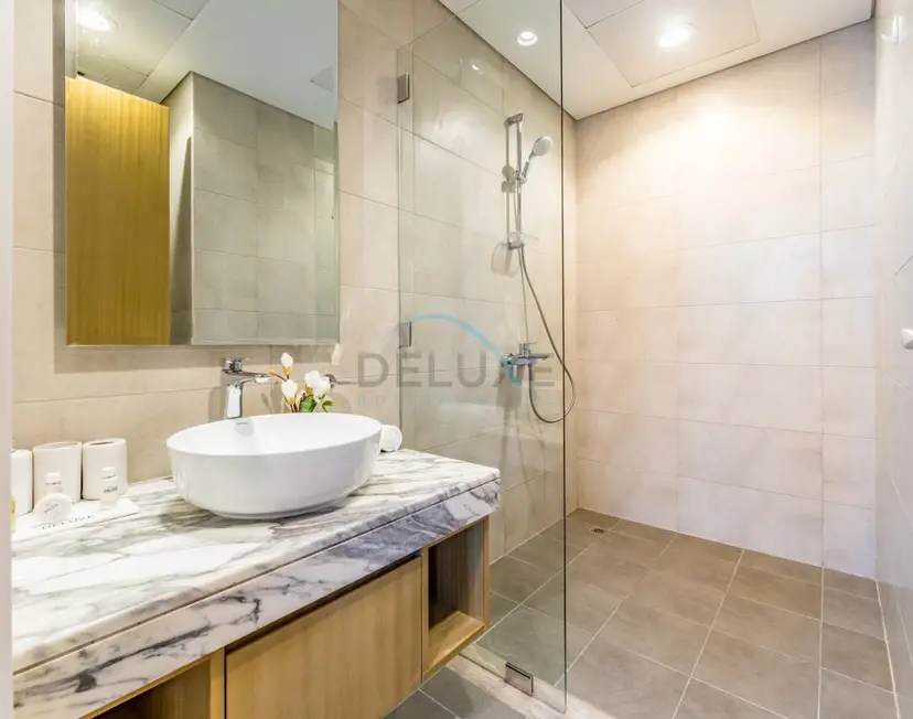 Steps from Dubai Water Canal 2-Bedroom, Near Safa Park & SZR, Easy — Business Bay — photo 16