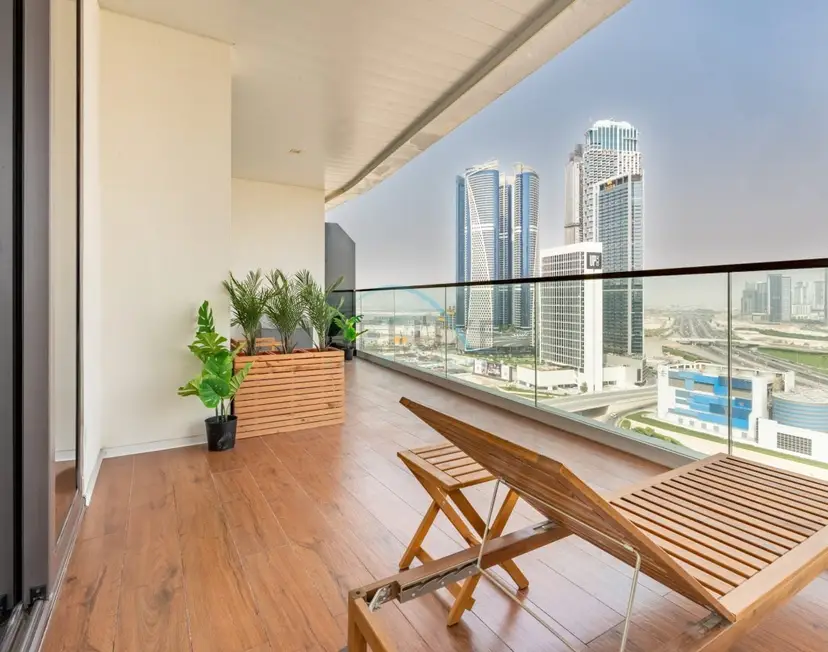Spacious Balcony with Private Jacuzzi and Stunning Views — Business Bay — photo 4