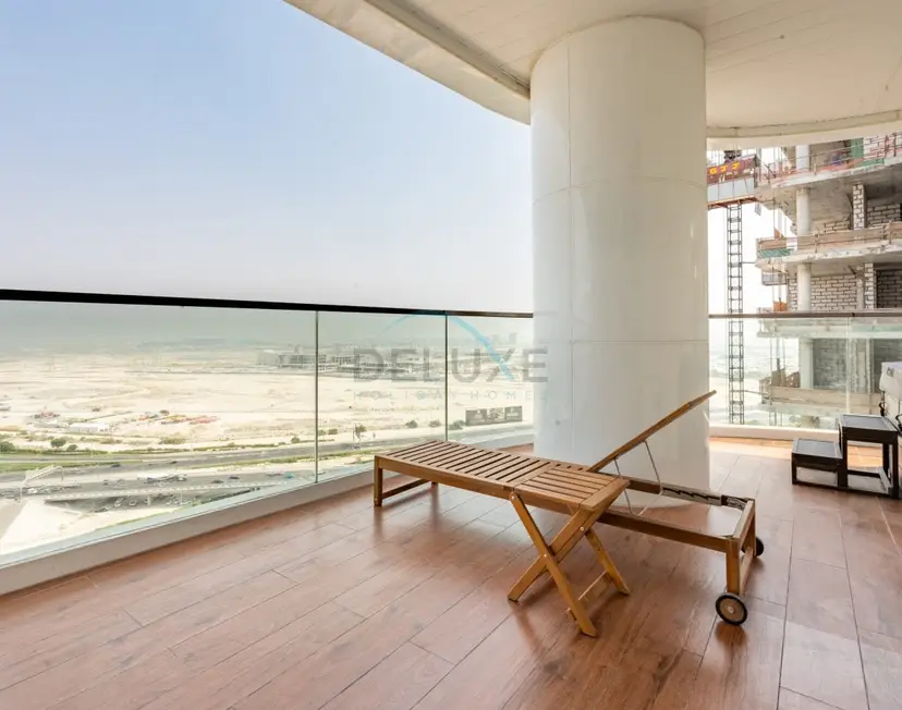 Spacious Balcony with Private Jacuzzi and Stunning Views — Business Bay — photo 19