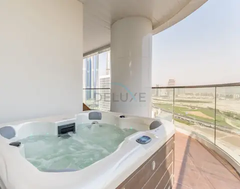 Spacious Balcony with Private Jacuzzi and Stunning Views — Business Bay — photo 3