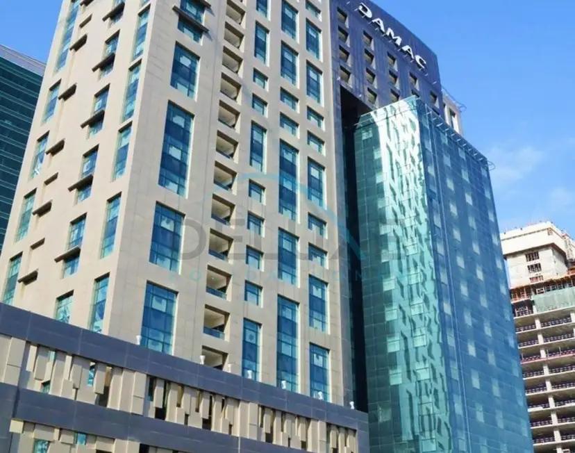 City View Studio on High Floor, Steps from Metro, Beside Water Canal — Business Bay — photo 10