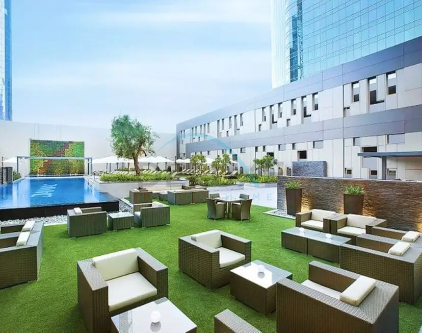 City View Studio on High Floor, Steps from Metro, Beside Water Canal — Business Bay — photo 15