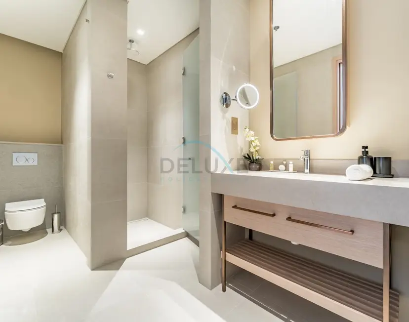 Luxury 1-Bedroom Stay, Directly Connected to Dubai Mall with Easy Access — Downtown Dubai — photo 19