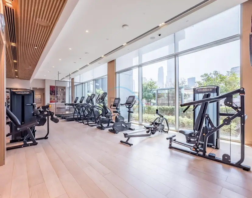 Luxury 1-Bedroom Stay, Directly Connected to Dubai Mall with Easy Access — Downtown Dubai — photo 23