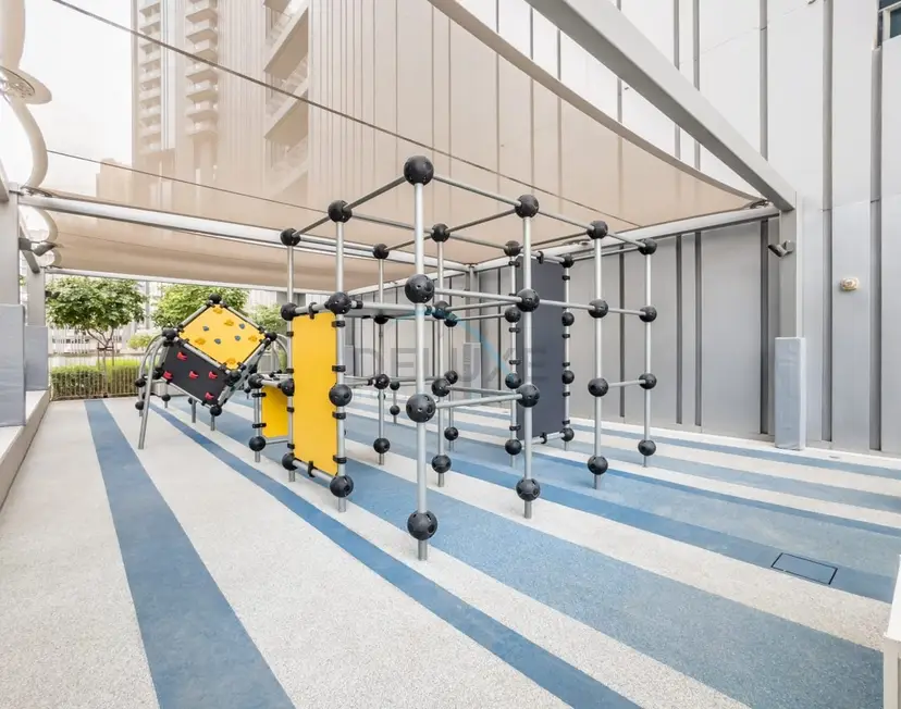 Luxury 1-Bedroom Stay, Directly Connected to Dubai Mall with Easy Access — Downtown Dubai — photo 30