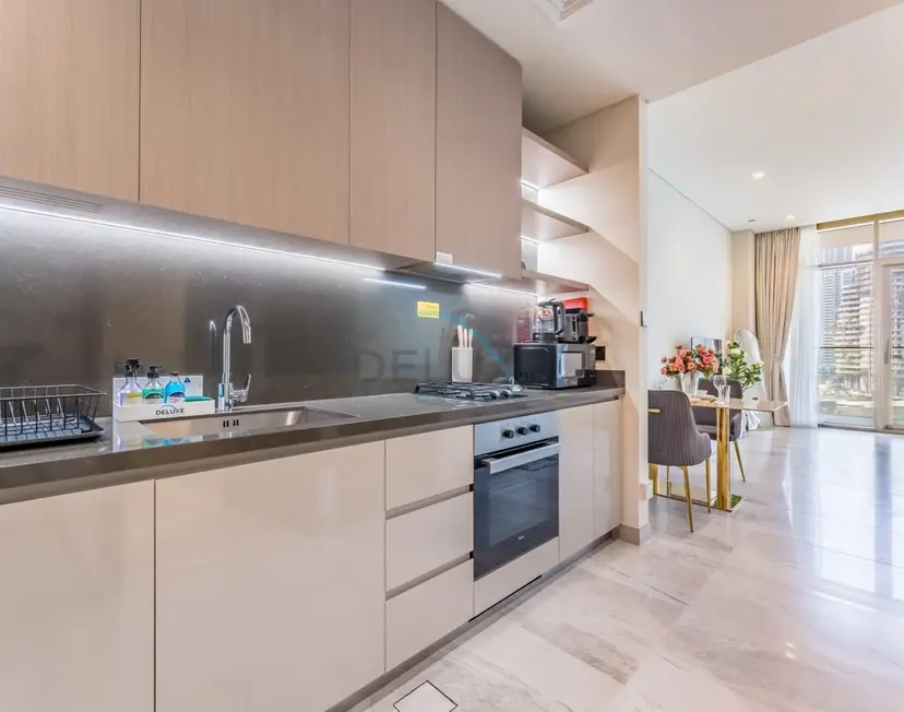 Furnished Studio with Burj Khalifa View, Near Dubai Water Canal — Business Bay — photo 7