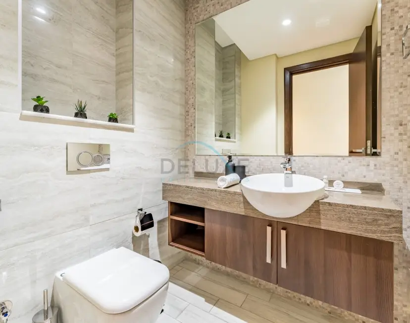 Stunning 1-Bedroom with Panoramic Canal Views, Convenient — Business Bay — photo 8